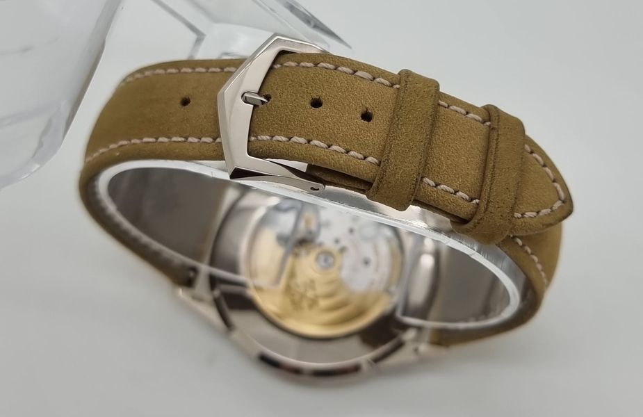 Patek Philippe Calatrava 5226G-001